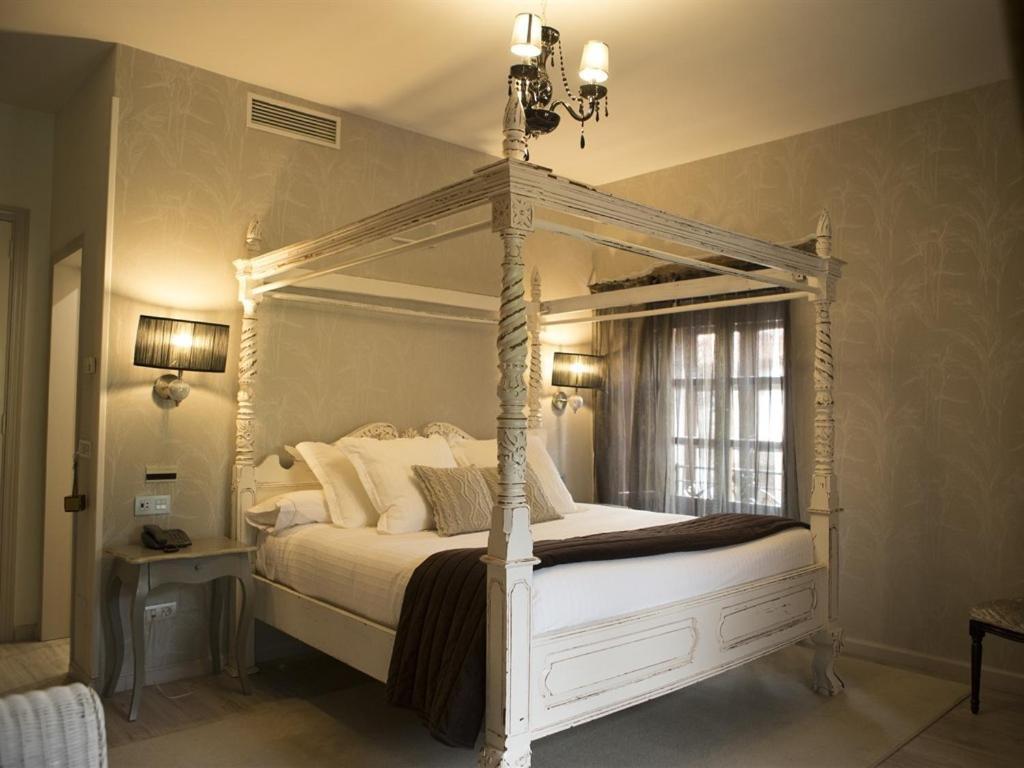 Akla Hotel Palacio Torre De Ruesga Calseca Εξωτερικό φωτογραφία